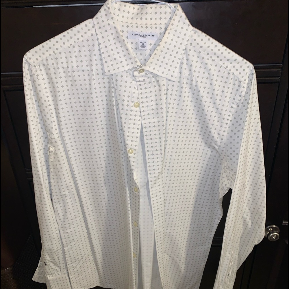 Men’s Banana Republic Button Down Dress Shirt